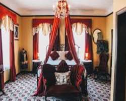 The new building today offers 47 rooms for accommodation, a well-equipped bar and two restaurants The new building today offers 47 rooms for accommodation, a well-equipped bar and two restaurants.
